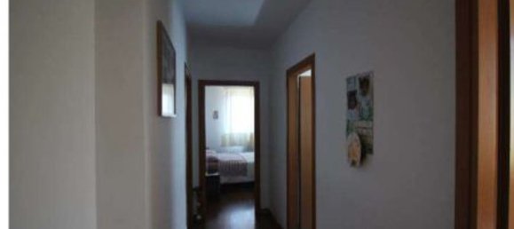 5-salle Appartement à Porto San Giorgio, Italy No. 93335 10