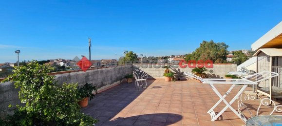 Apartamento de 7 divisões em Sant'Agata li Battiati, Italy N.º 36718 6
