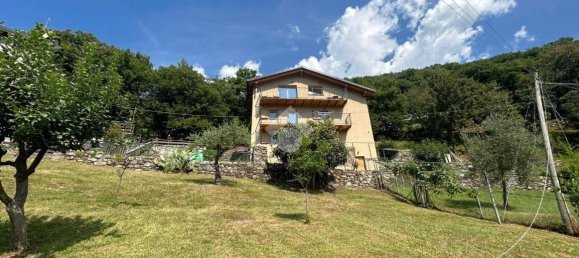 2 bedrooms House in Civo, Italy No. 121419 4