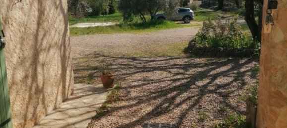 2 bedrooms Villa in Saint-Maximin-la-Sainte-Baume, France No. 295095 2