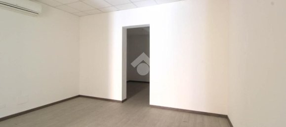 Propriété commerciale à Capriolo, Italy 65m² No. 141640 4