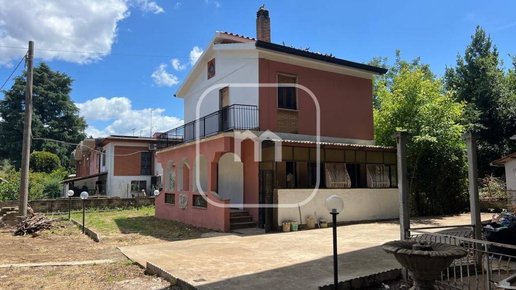 3 Schlafzimmer Villa in San Cesareo, Italy, Nr. 333985