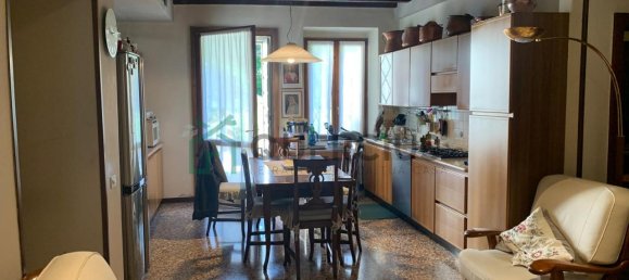 10غرفة فيلا في Illasi, Italy رقم 126565 45