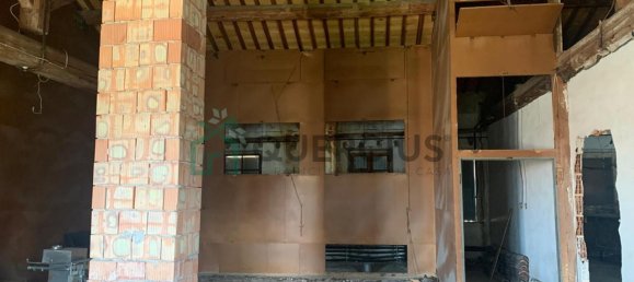 10غرفة فيلا في Illasi, Italy رقم 126565 156