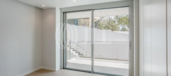 4 bedrooms Villa in Cascais, Portugal No. 126365 2