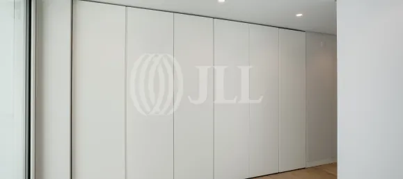 4 bedrooms Villa in Cascais, Portugal No. 126365 32