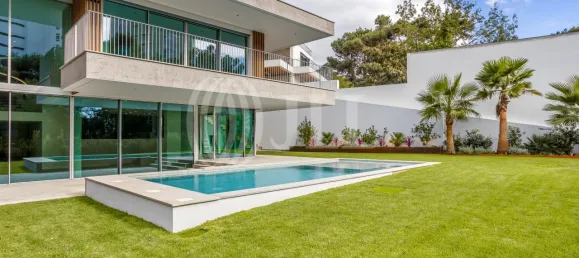 4 bedrooms Villa in Cascais, Portugal No. 126365 10