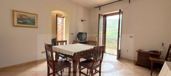 Квартира с 4 спальнями в Кастро дей Вольши, Италия № 355873 8