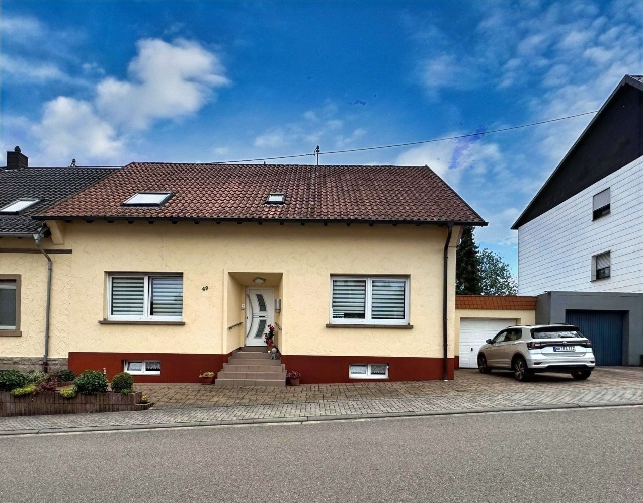 3 bedrooms Townhouse in Neunkirchen, Germany No. 248301