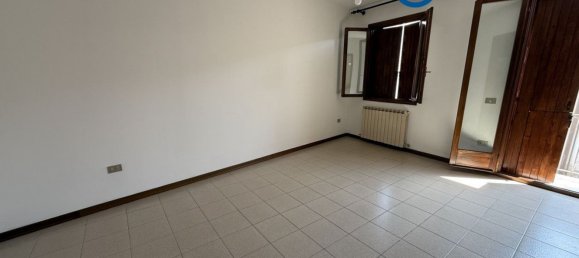 3-salle Appartement à Adria, Italy No. 300305 5