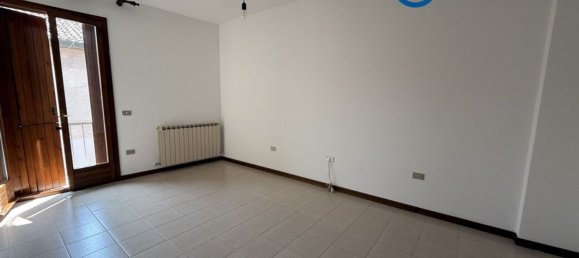 3-salle Appartement à Adria, Italy No. 300305 7