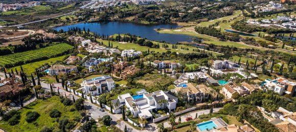 5 bedrooms Villa in Benahavis, Spain No. 117250 5