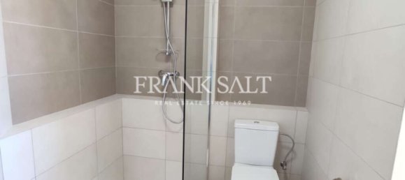 2 bedrooms Penthouse in Santa Venera, Malta No. 8357 5