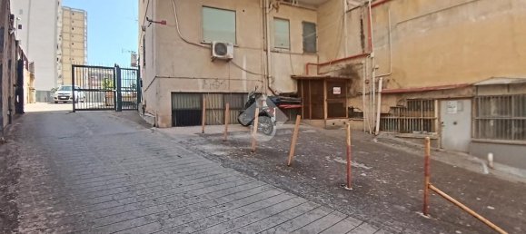 2 rooms Garage in Palermo, Italy No. 377635 2