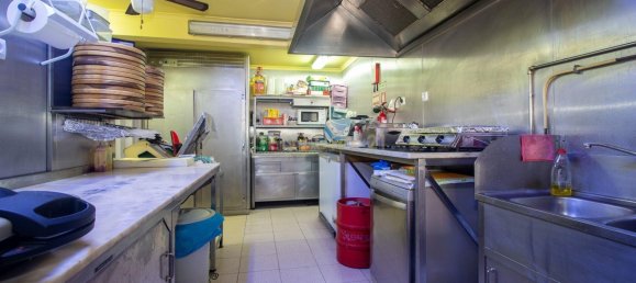 124m² Commercial property in Ericeira, Portugal No. 134497 3