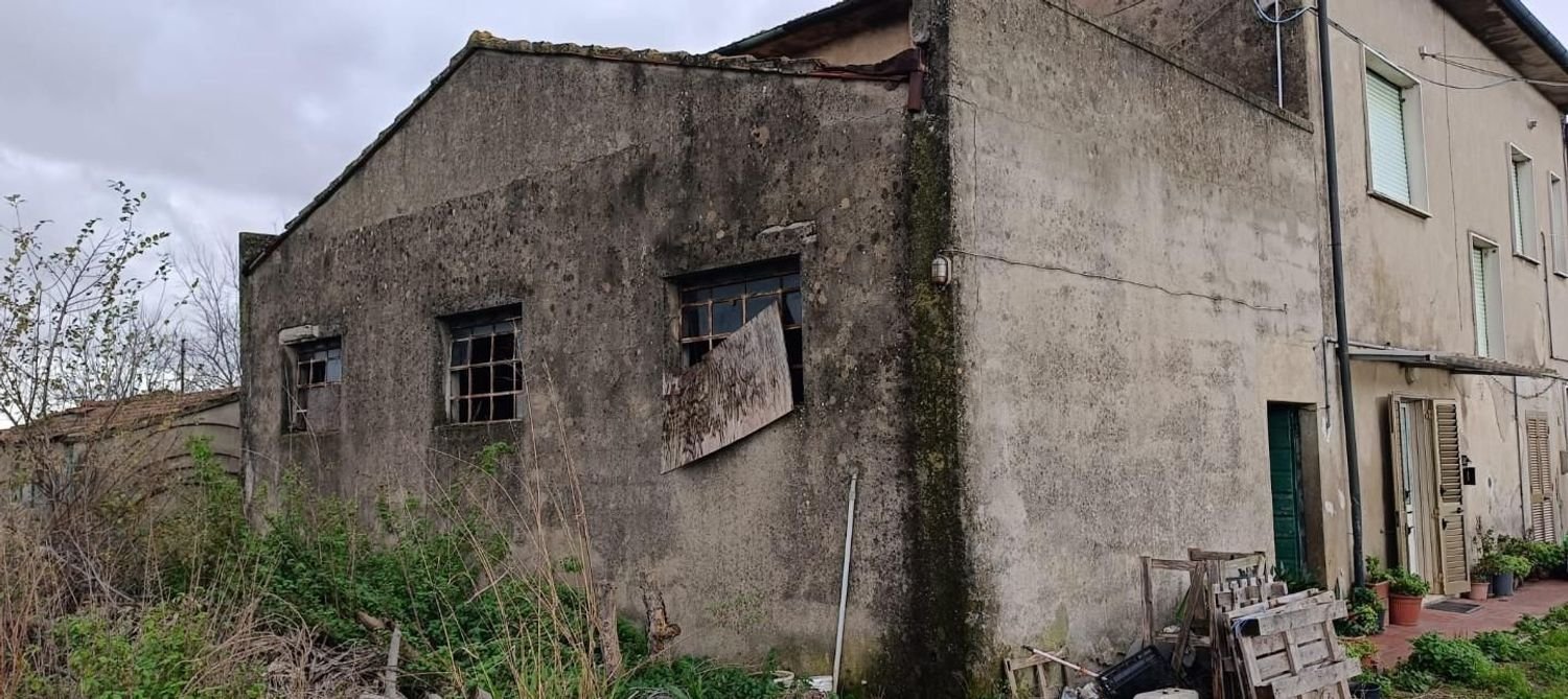 Propiedad comercial en Cascina, Italy 60 m² No. 221967