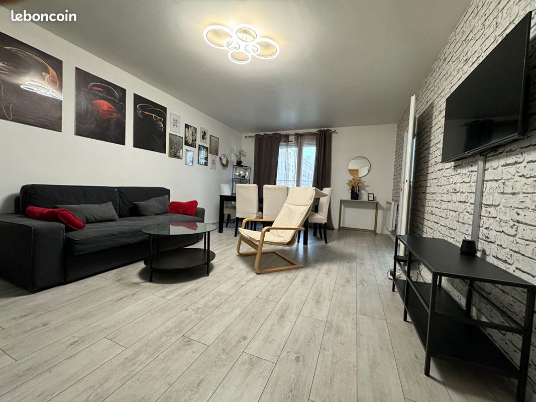 Apartamento de 2 dormitorios en Essonne, France No. 163666