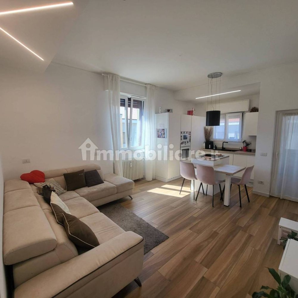 2 chambres Appartement à Cormano, Italy No. 344084