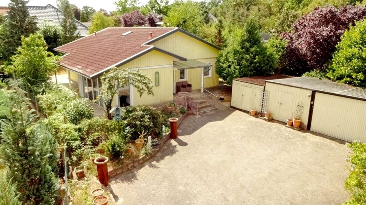 4 rooms House in Hanover, Germany No. 311117