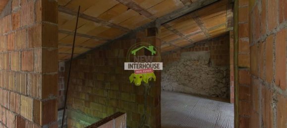 Дом с 2 спальнями в Порденоне, Италия № 323358 36