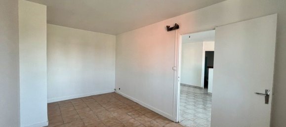 2 bedrooms Apartment in Bergerac, France No. 287746 3