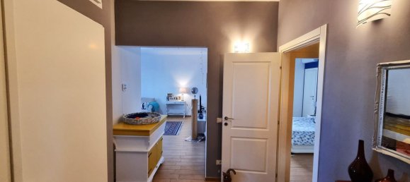 4 rooms Apartment in Sesto Fiorentino, Italy No. 131108 2