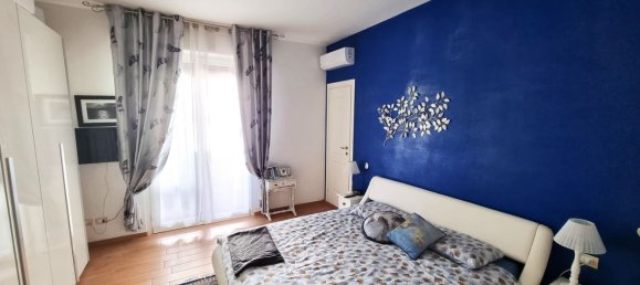 4 rooms Apartment in Sesto Fiorentino, Italy No. 131108 14
