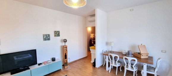 4 rooms Apartment in Sesto Fiorentino, Italy No. 131108 7