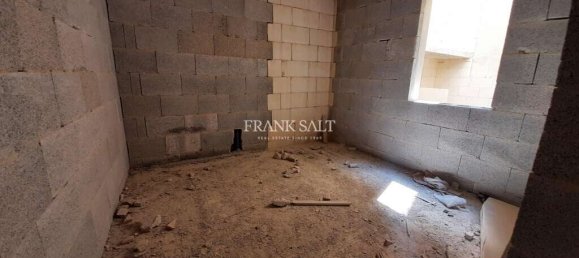 3 bedrooms Apartment in Nadur, Malta No. 654 12