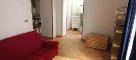 2 rooms Apartment in Naples, Italy No. 231216 4