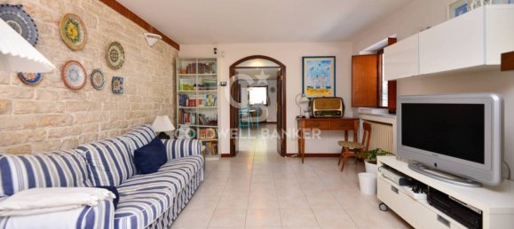 6 Schlafzimmer Villa in Bari, Italy, Nr. 113778 3