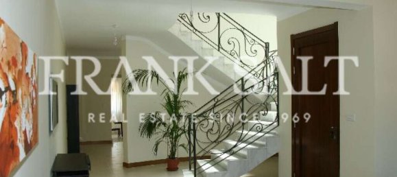 3 bedrooms Villa in Attard, Malta No. 6514 5