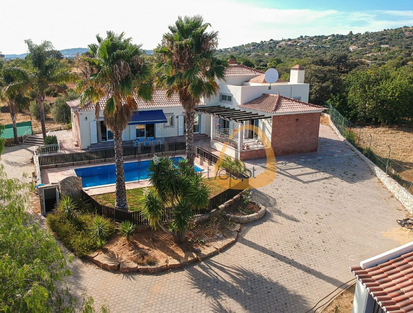 4 bedrooms Villa in Sao Bras de Alportel, Portugal No. 104376