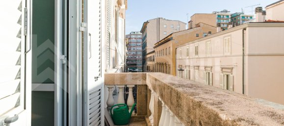 10 rooms Apartment in Livorno, Italy No. 9433 4