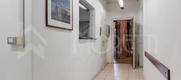 10 rooms Apartment in Livorno, Italy No. 9433 17