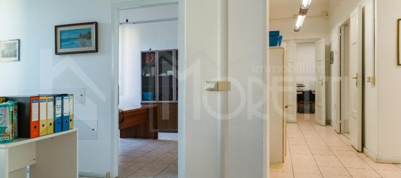 10 rooms Apartment in Livorno, Italy No. 9433 30