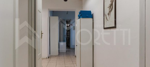 10 rooms Apartment in Livorno, Italy No. 9433 28