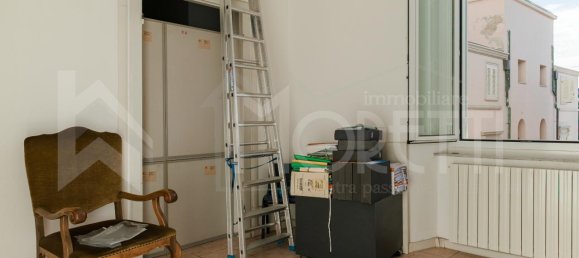 10 rooms Apartment in Livorno, Italy No. 9433 10