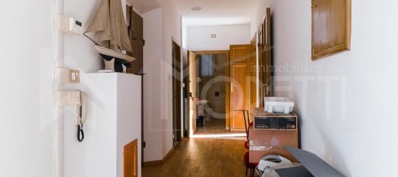 10 rooms Apartment in Livorno, Italy No. 9433 7