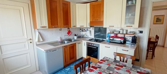 4-salle Appartement à Taggia, Italy No. 301127 4