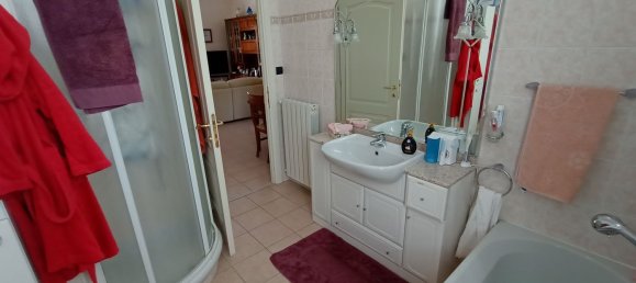 4-salle Appartement à Taggia, Italy No. 301127 11
