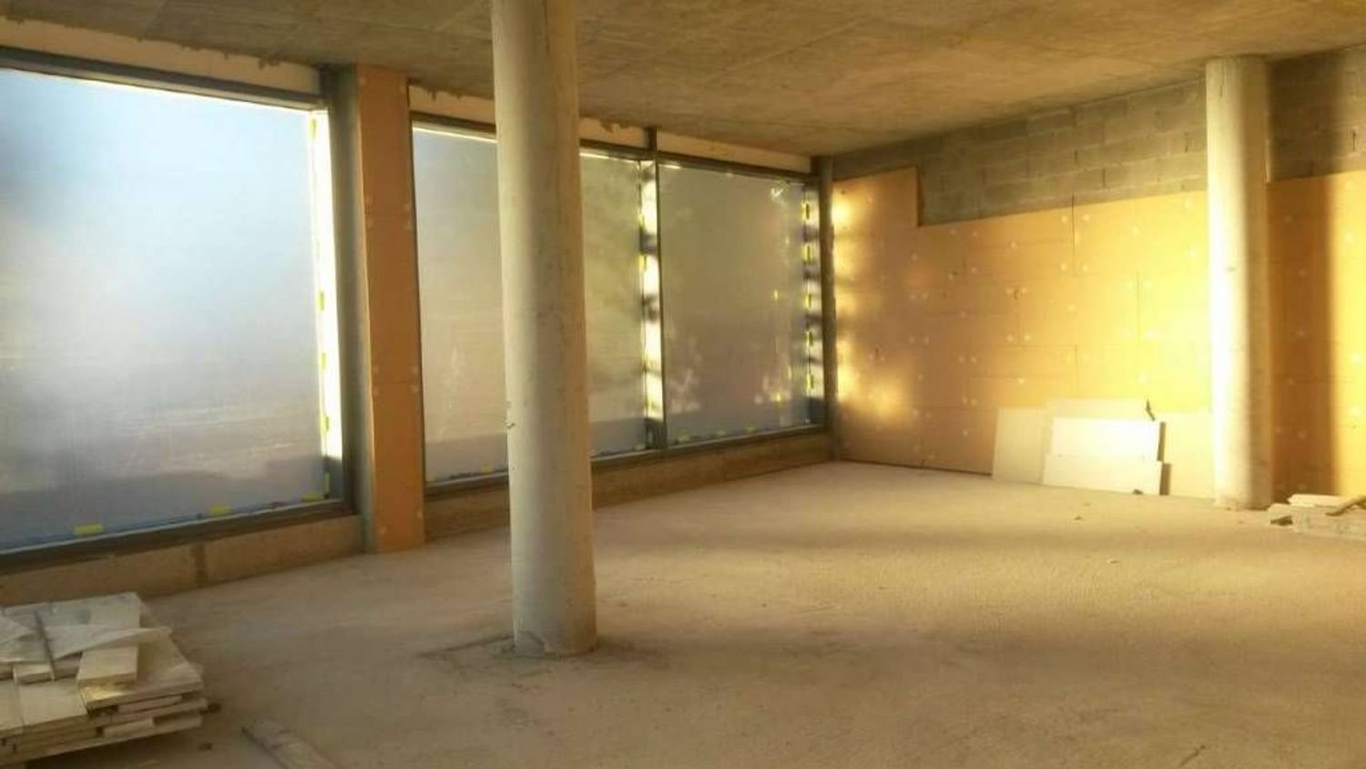 2-Zimmer Gewerbliche Immobilie in Olgiate Comasco, Italy, Nr. 74991