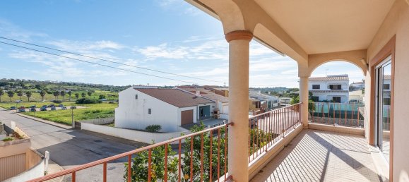 4 bedrooms House in Luz, Portugal No. 104998 8