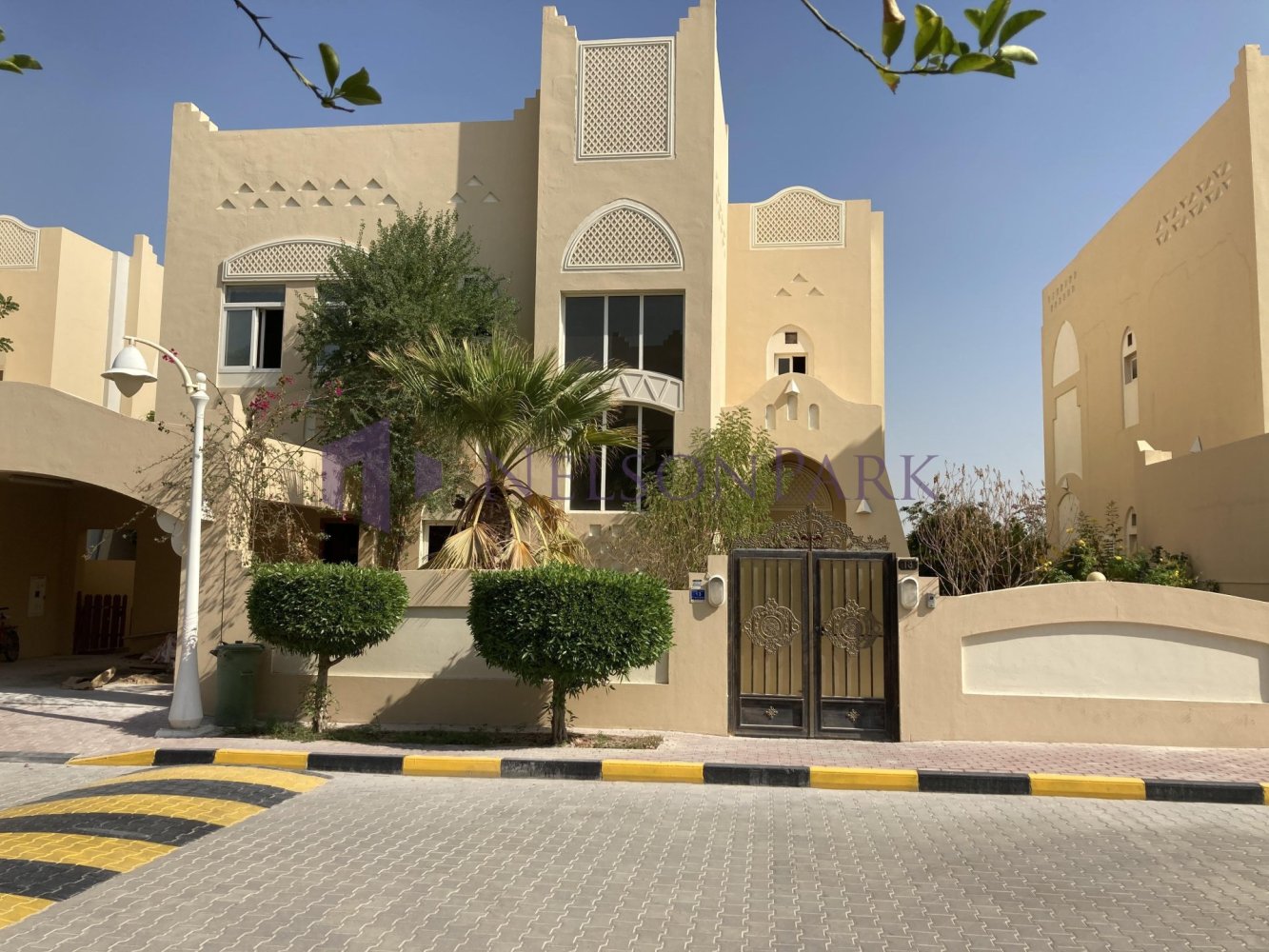 Вилла с 3 спальнями в Доха, Катар № 1782