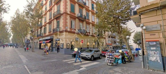 3 rooms Apartment in Naples, Italy No. 42024 14