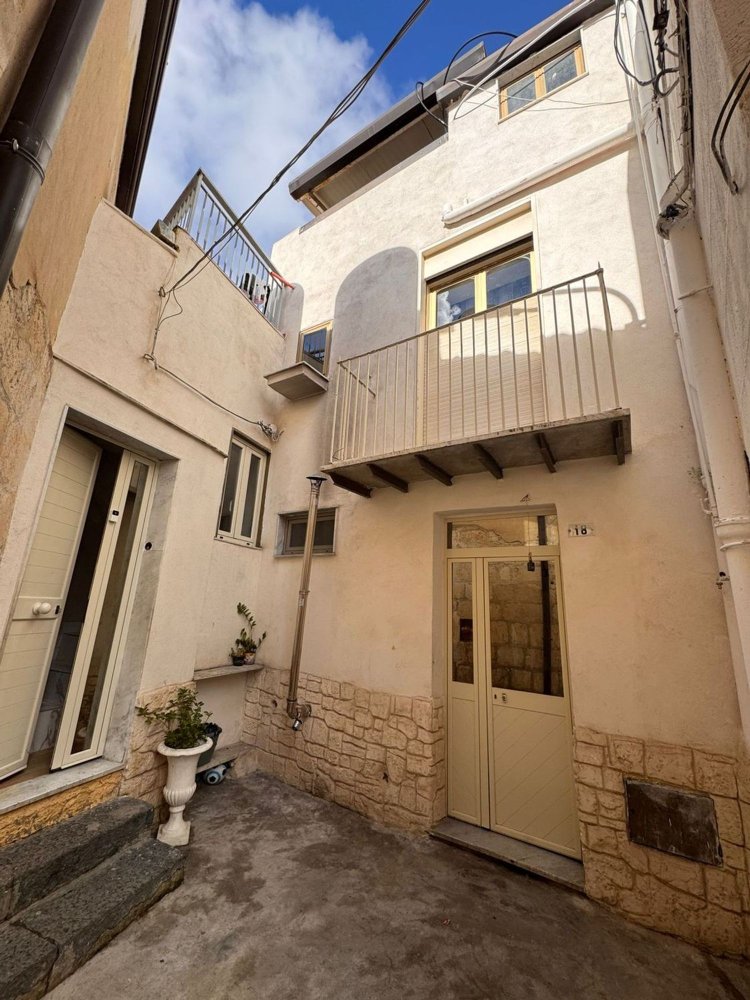 5غرفة منزل في Mussomeli, Italy رقم 306869