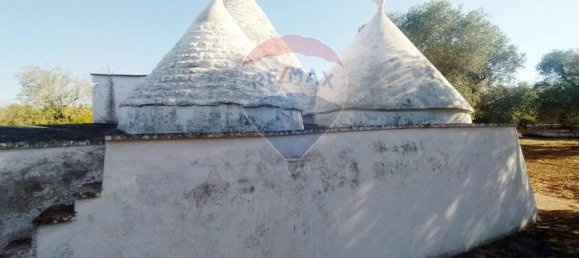 5 rooms House in Ceglie Messapica, Italy No. 36100 3