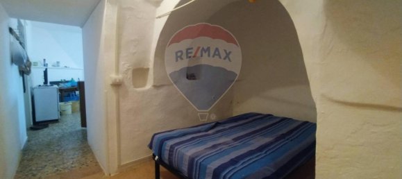 5 rooms House in Ceglie Messapica, Italy No. 36100 9