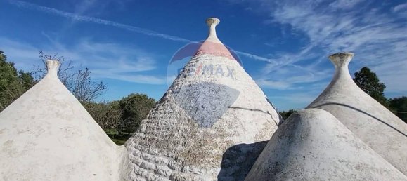 5 rooms House in Ceglie Messapica, Italy No. 36100 2