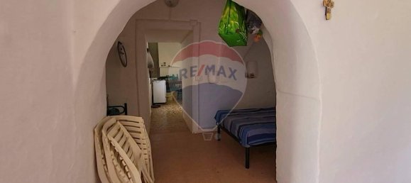 5 rooms House in Ceglie Messapica, Italy No. 36100 12